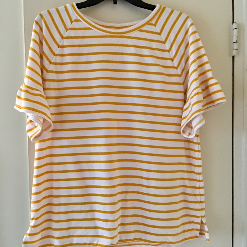 Yellow striped short sleeve sweatshirt